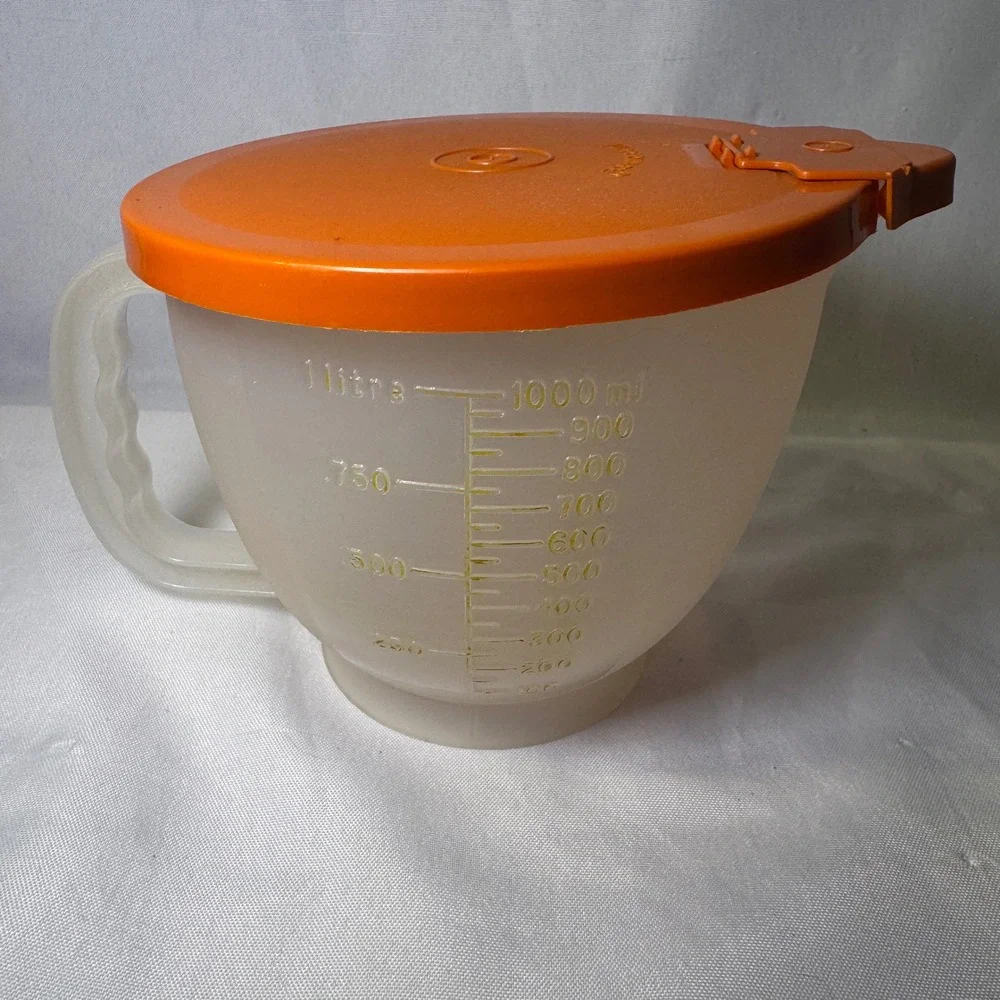 Vintage Tupperware Mix-N-Stor 4 Cup Measuring Pitcher Orange Lid 1 Liter 32 oz